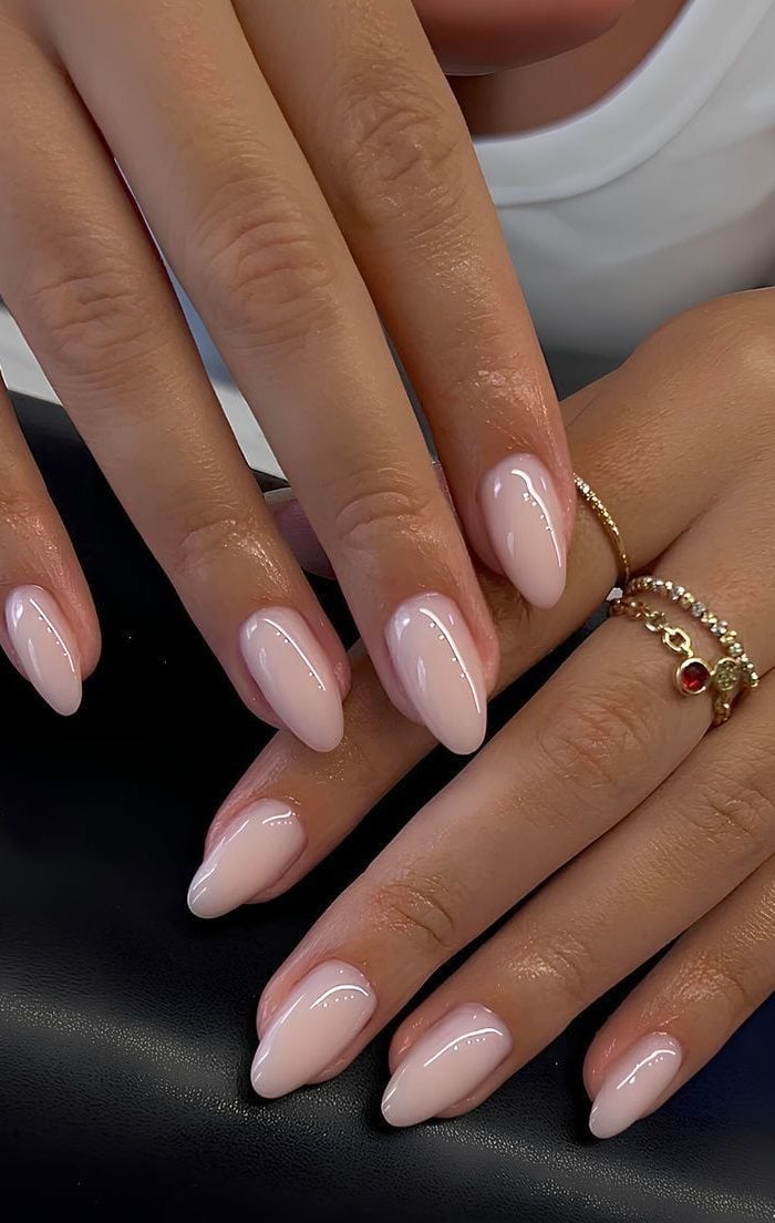 Milky Nude Pink Short Almond Nails Milky Nude Pink Short Almond Nails — Pink Almond Nails