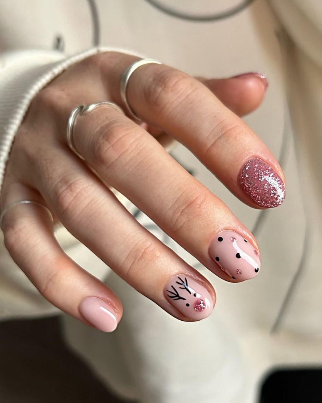 Pink Christmas Reindeer Glitter Short Nails