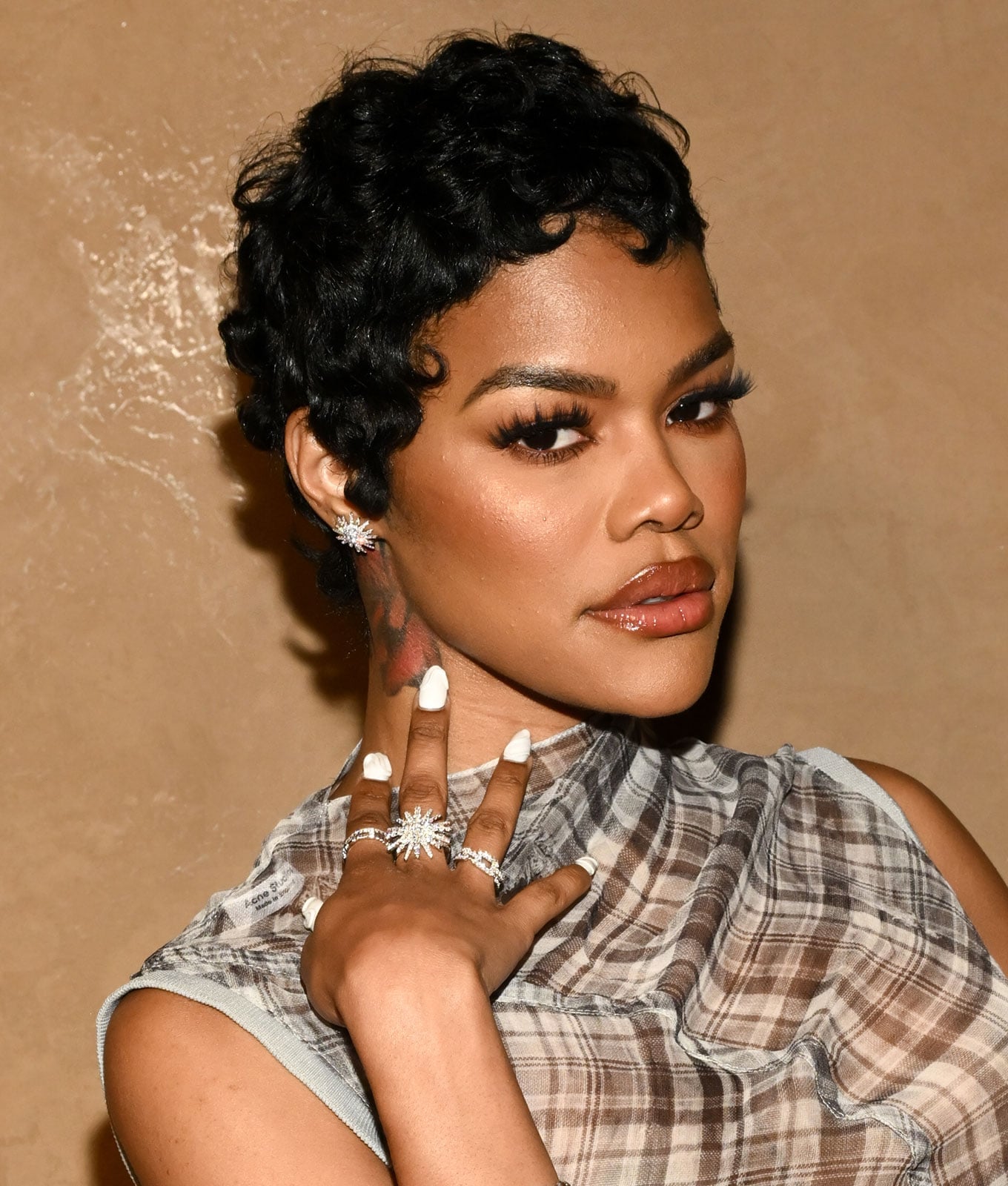 Smooth Dark Brown Pixie, Short Wispy Smooth Dark Brown Pixie, Short Wispy — Pixie Hair