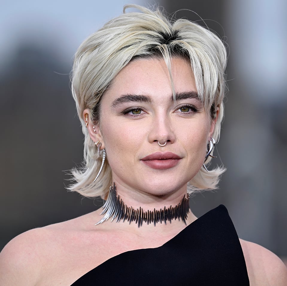 Platinum Blonde Pixie Bob With Curtain Bangs Platinum Blonde Pixie Bob With Curtain Bangs — Pixie Hair