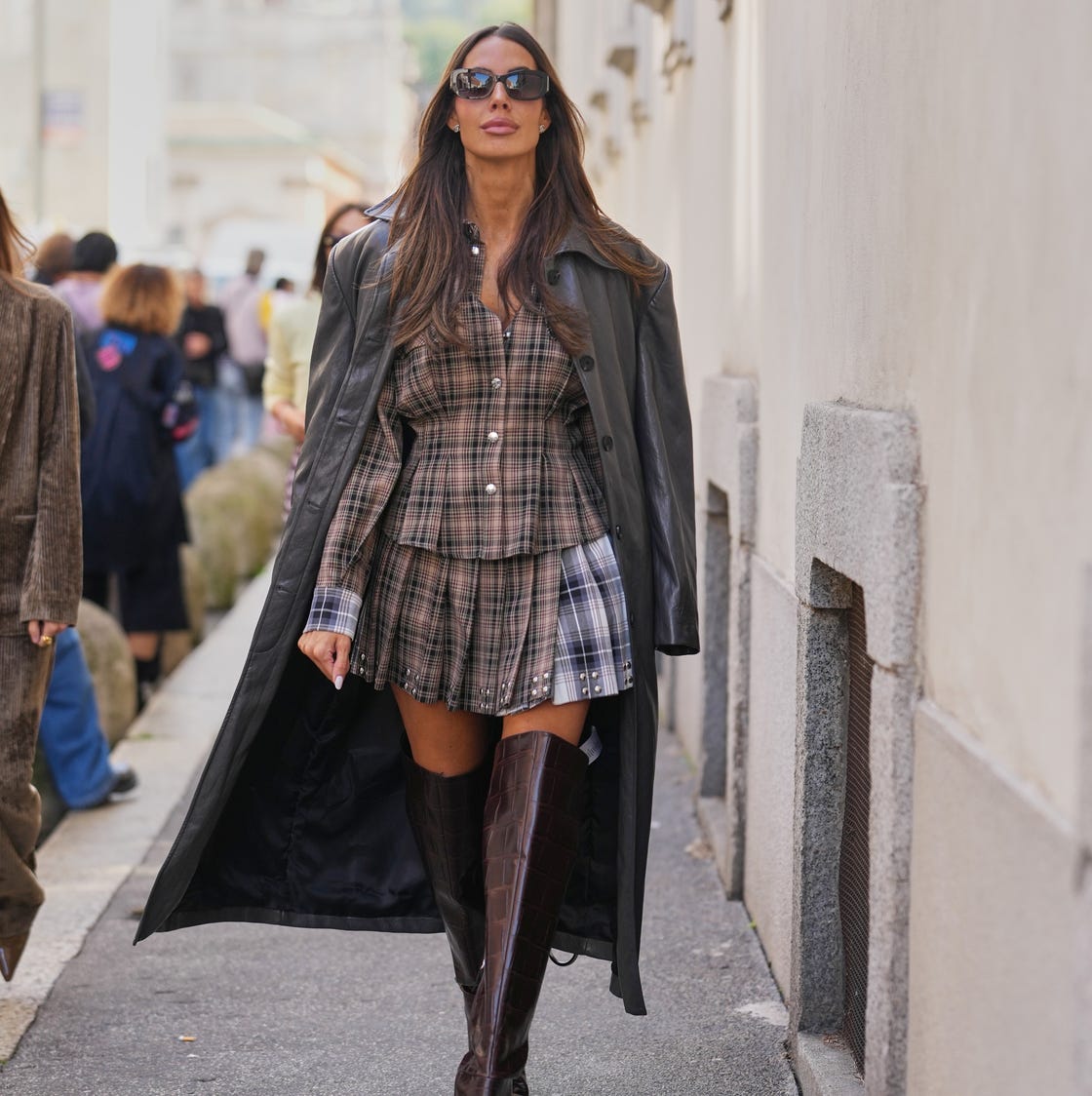 Plaid mini skirt set with oversized trench coat Plaid mini skirt set with oversized trench coat — Plaid Skirt Outfit