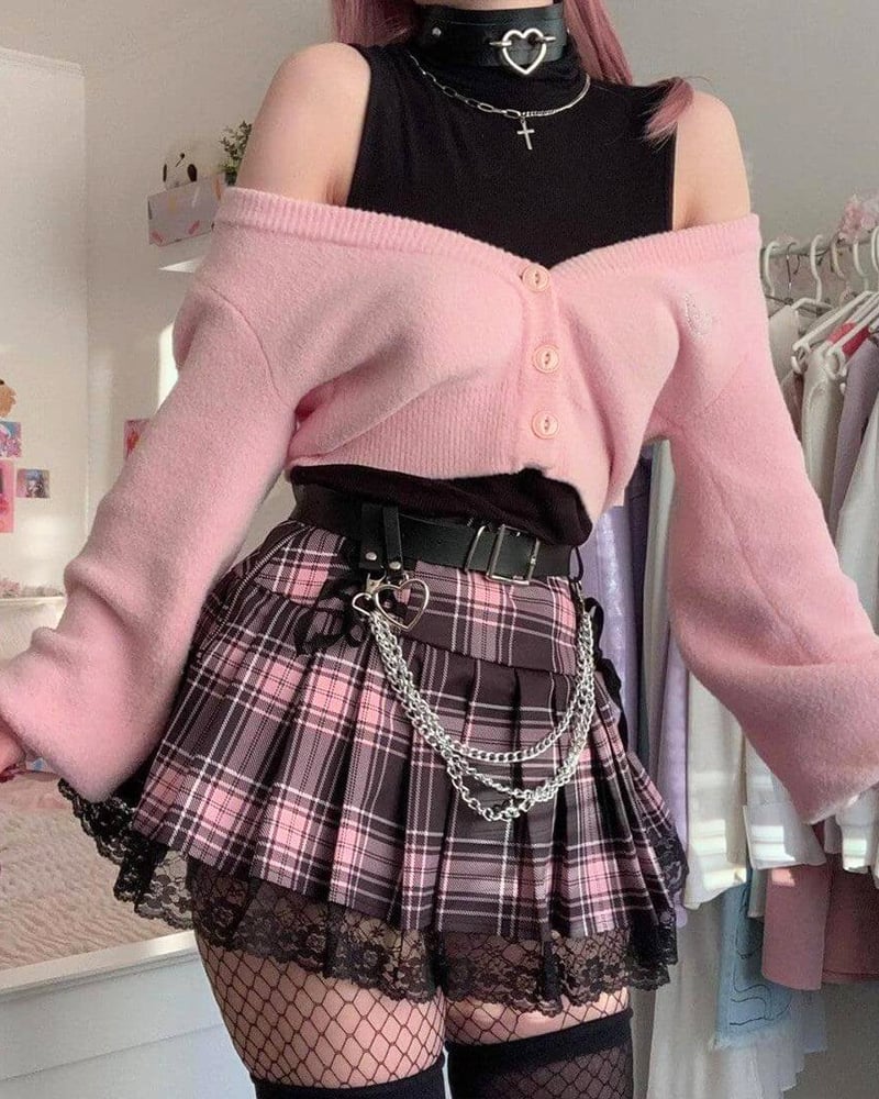Plaid pleated mini skirt with pink cardigan and fishnets Plaid pleated mini skirt with pink cardigan and fishnets — Plaid Skirt Outfit