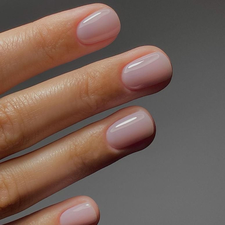 Sheer Nude Pink Short Almond Nails Sheer Nude Pink Short Almond Nails — Plain Nails