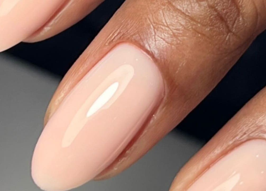 Milky Nude Short Oval Nails Milky Nude Short Oval Nails — Plain Nails