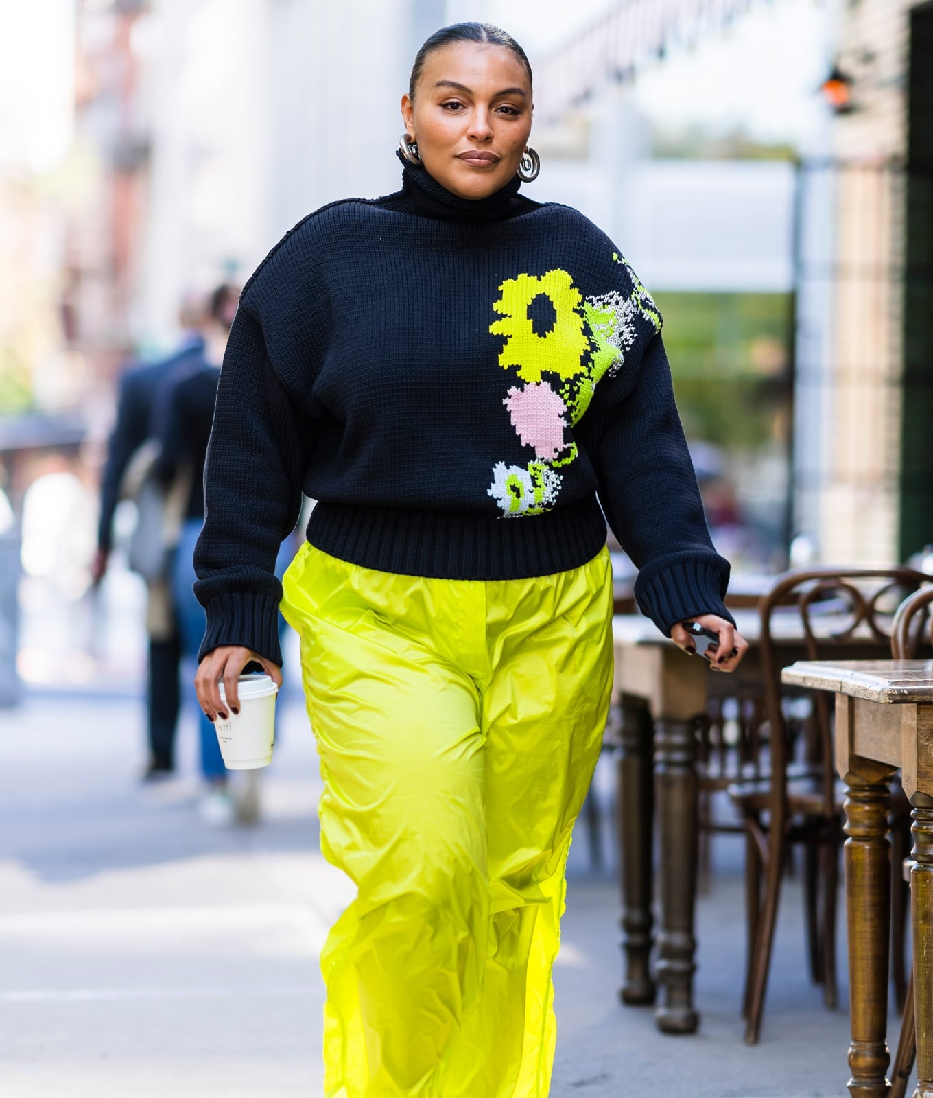 Turtleneck sweater with neon yellow wide-leg pants Turtleneck sweater with neon yellow wide-leg pants — Plus Size Outfits