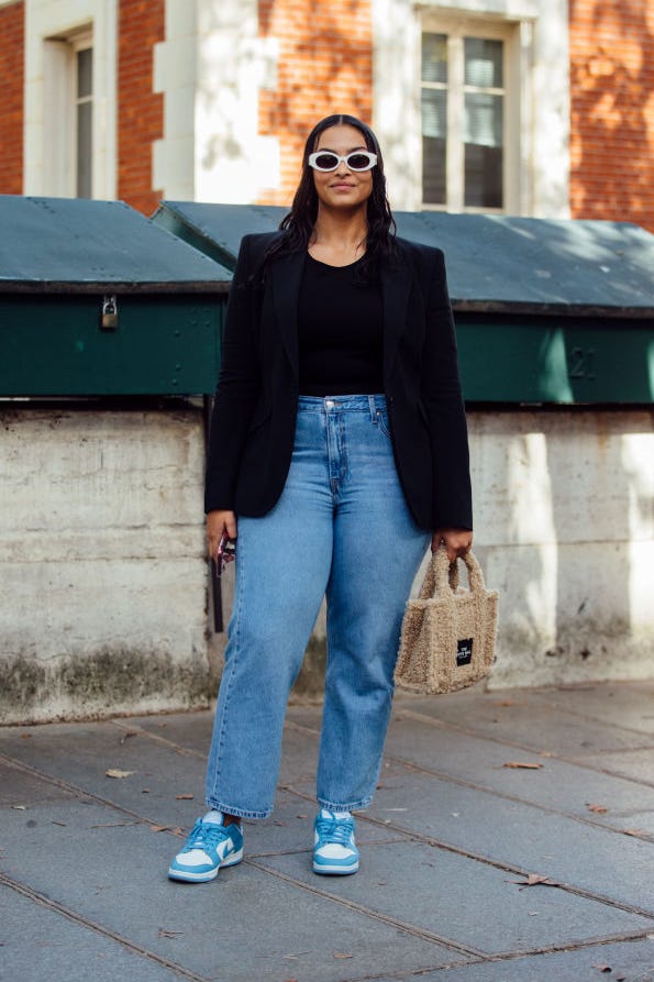 Oversized black blazer with straight-leg jeans Oversized black blazer with straight-leg jeans — Plus Size Outfits