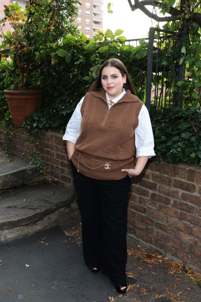 Knit vest layered over shirt with wide-leg trousers Knit vest layered over shirt with wide-leg trousers — Plus Size Outfits