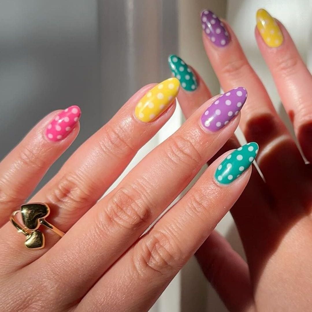 Vibrant Medium Almond Nails with White Dots Vibrant Medium Almond Nails with White Dots — Polka Dot Nails