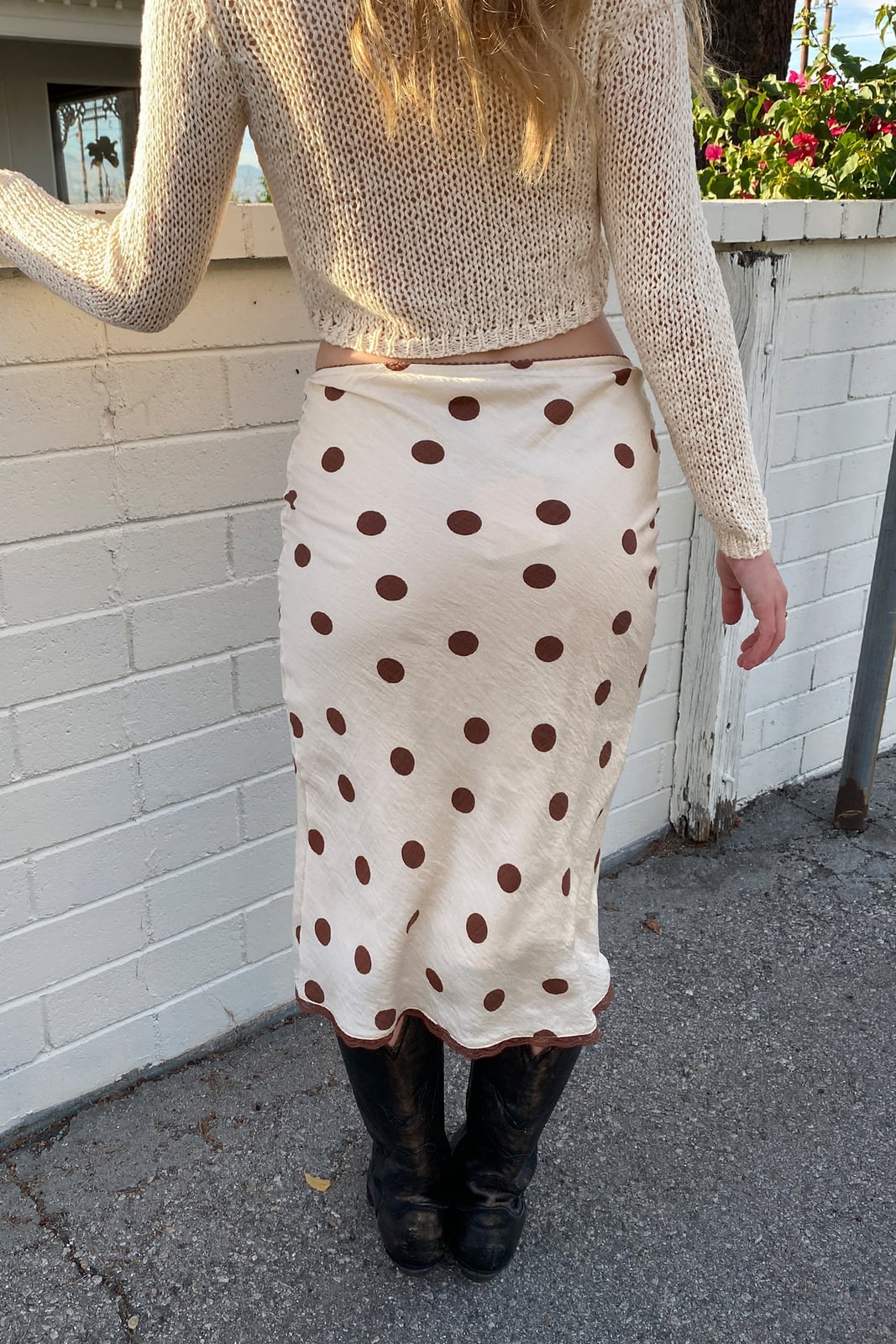 Cream Polka Dot Midi Skirt With Cropped Sweater Cream Polka Dot Midi Skirt With Cropped Sweater — Polka Dot Skirt Outfit