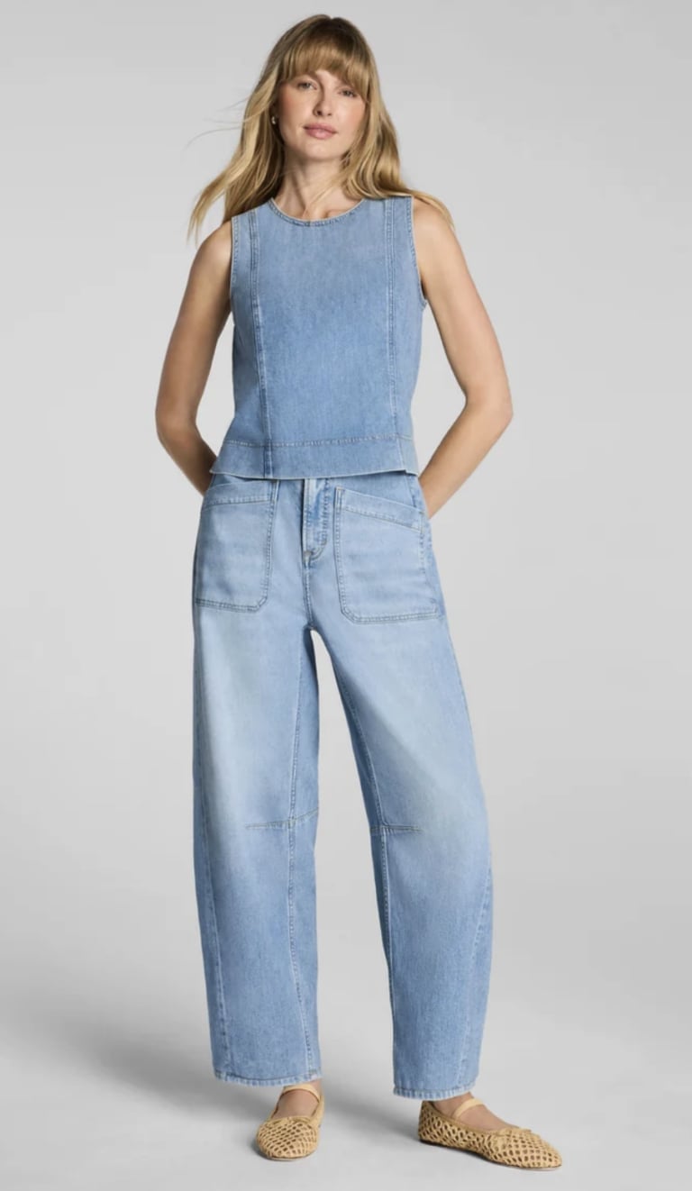 Denim sleeveless top and wide-leg jeans Denim sleeveless top and wide-leg jeans — Postpartum Outfits