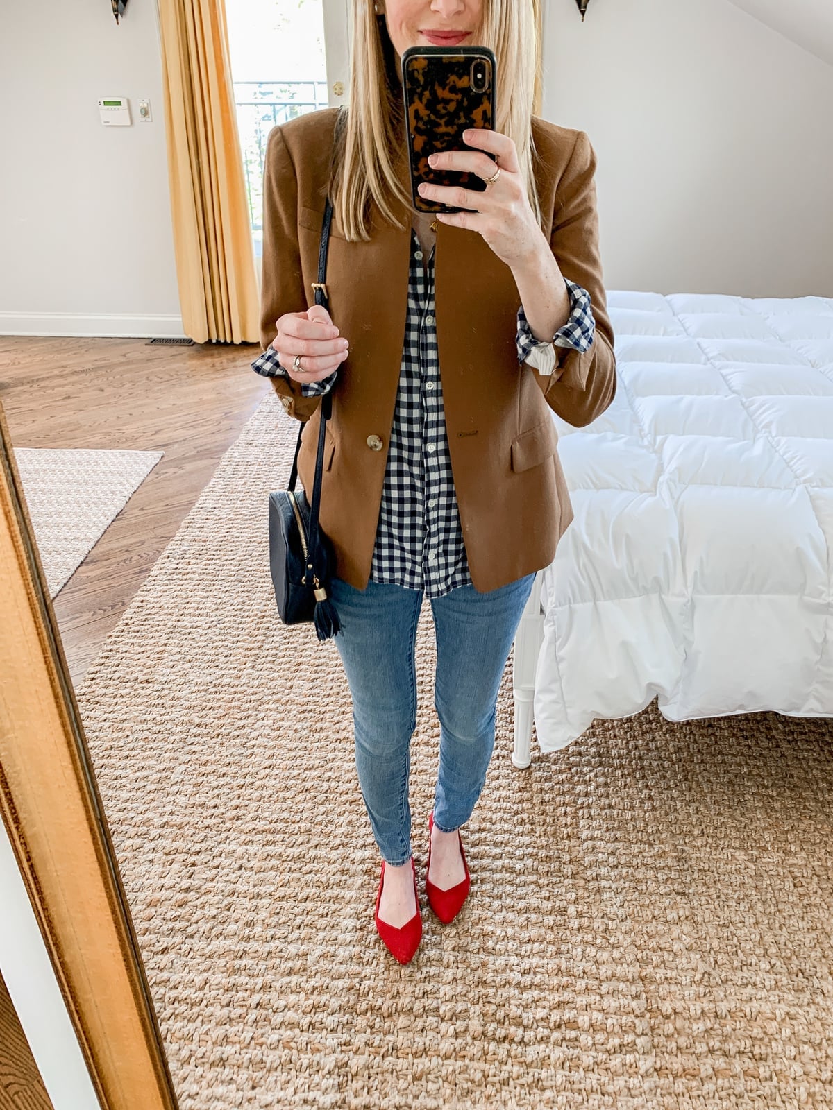 Brown blazer over gingham shirt with blue jeans Brown blazer over gingham shirt with blue jeans — Postpartum Outfits