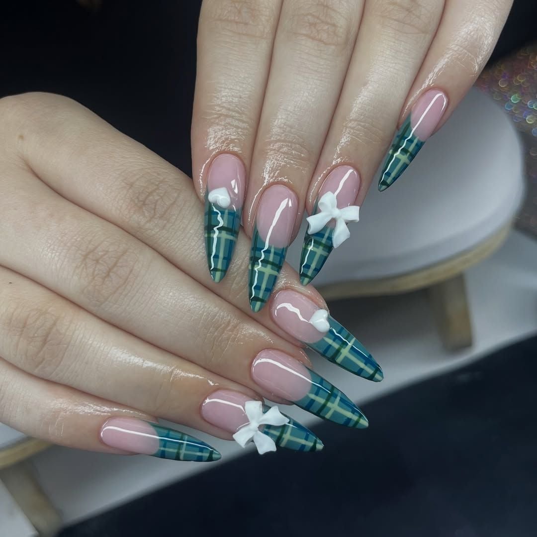 Green Plaid and Bow Stiletto Nails Green Plaid and Bow Stiletto Nails — Preppy Nails