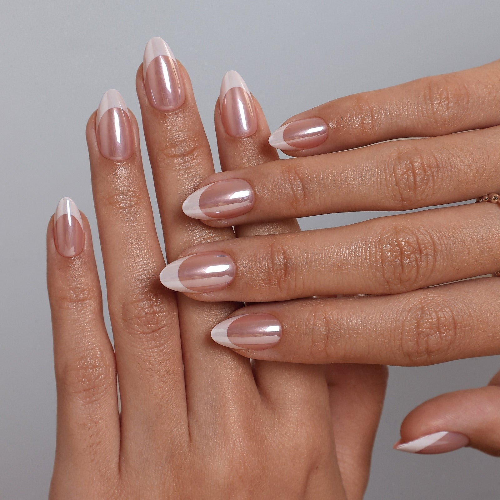 Milky Gloss Short Oval Nails Milky Gloss Short Oval Nails — Press On Nails