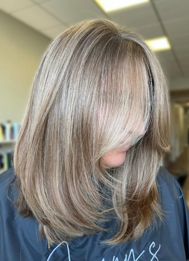 Ash Blonde Layered Bob With Side Part Ash Blonde Layered Bob With Side Part — Rachel Haircuts