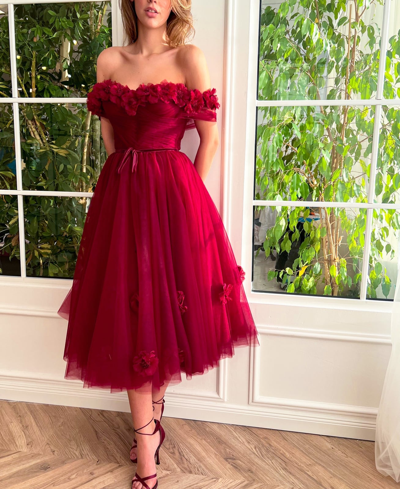 Deep Red Tulle Midi Dress With Floral Appliqués Deep Red Tulle Midi Dress With Floral Appliqués — Red Dresses