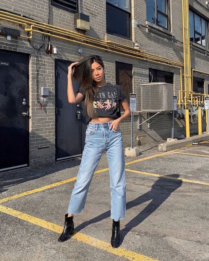 Graphic T-Shirt With Wide-Leg Jeans Graphic T-Shirt With Wide-Leg Jeans — Retro Outfits
