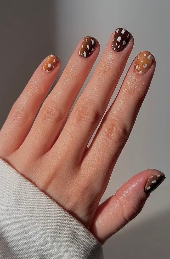 Fawn Spot Short Round Nails Fawn Spot Short Round Nails