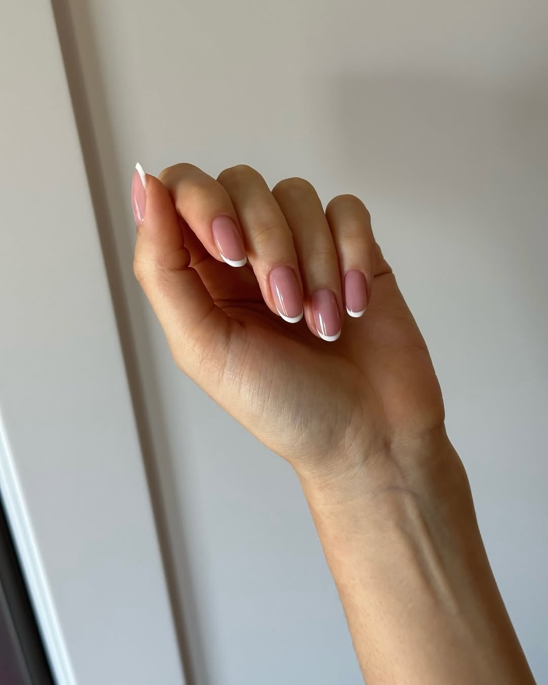 Classic French Medium Round Nails Classic French Medium Round Nails