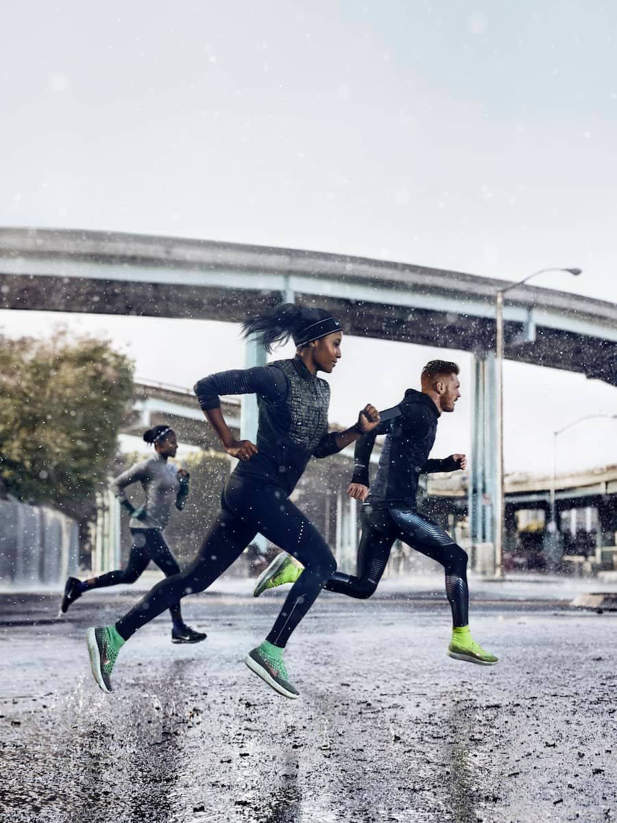 Textured Sleeve Running Top In Wet Weather Textured Sleeve Running Top In Wet Weather — Running Outfits