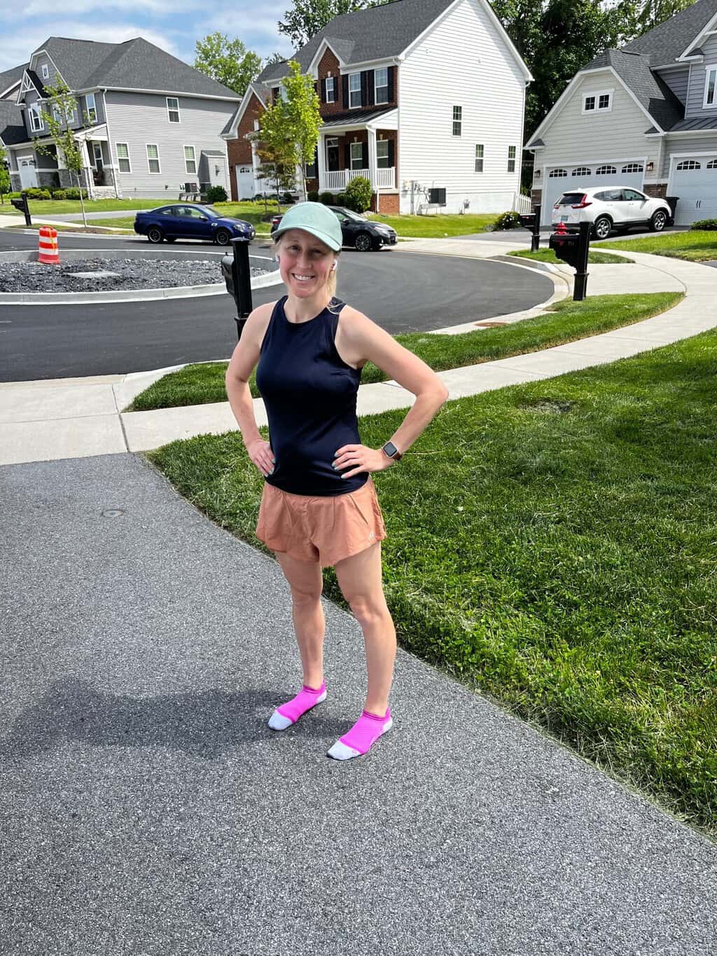 Peach Running Shorts With Tank Top Peach Running Shorts With Tank Top — Running Outfits