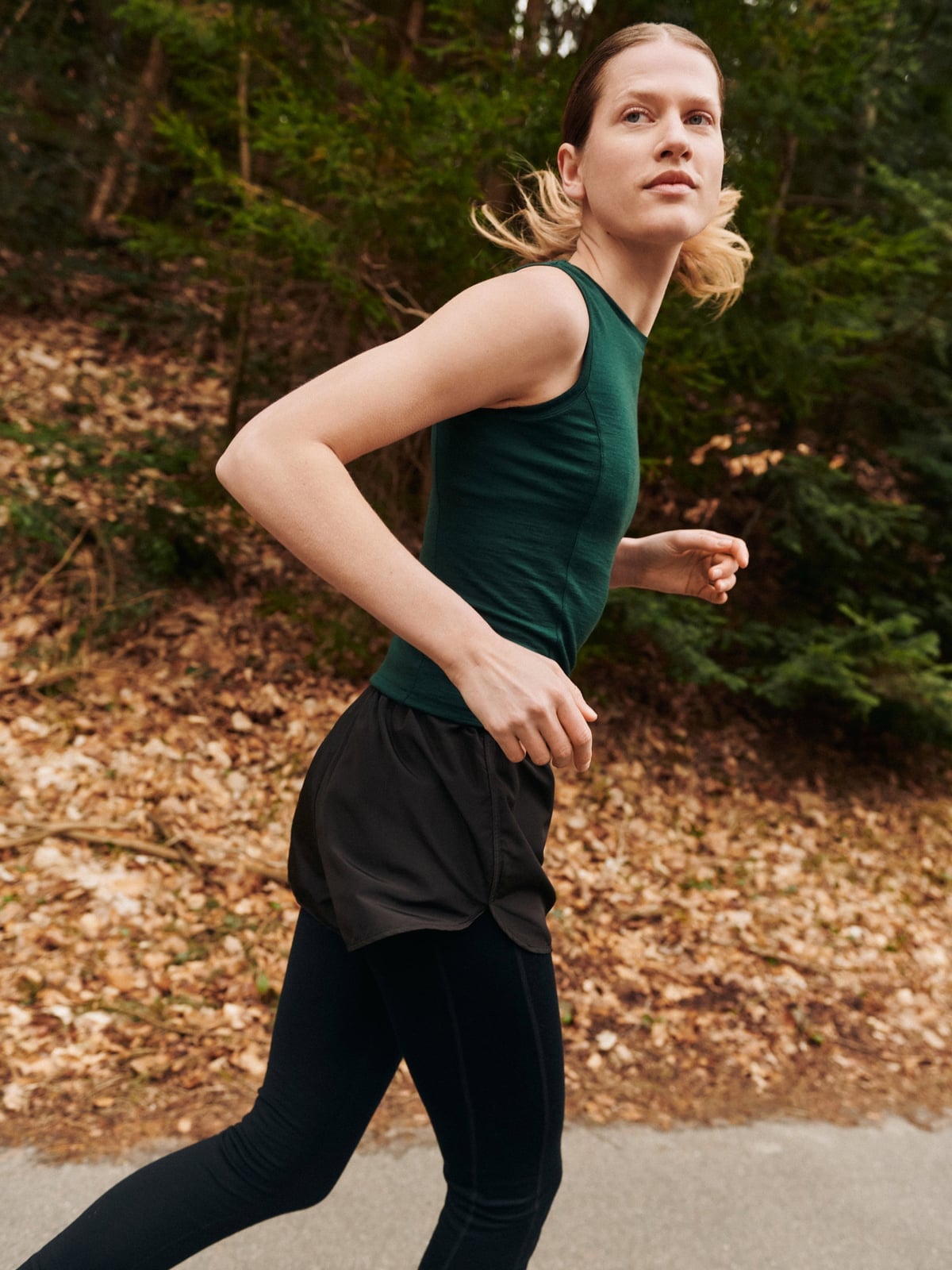 Green Tank Top With Arm Sleeves Green Tank Top With Arm Sleeves — Running Outfits