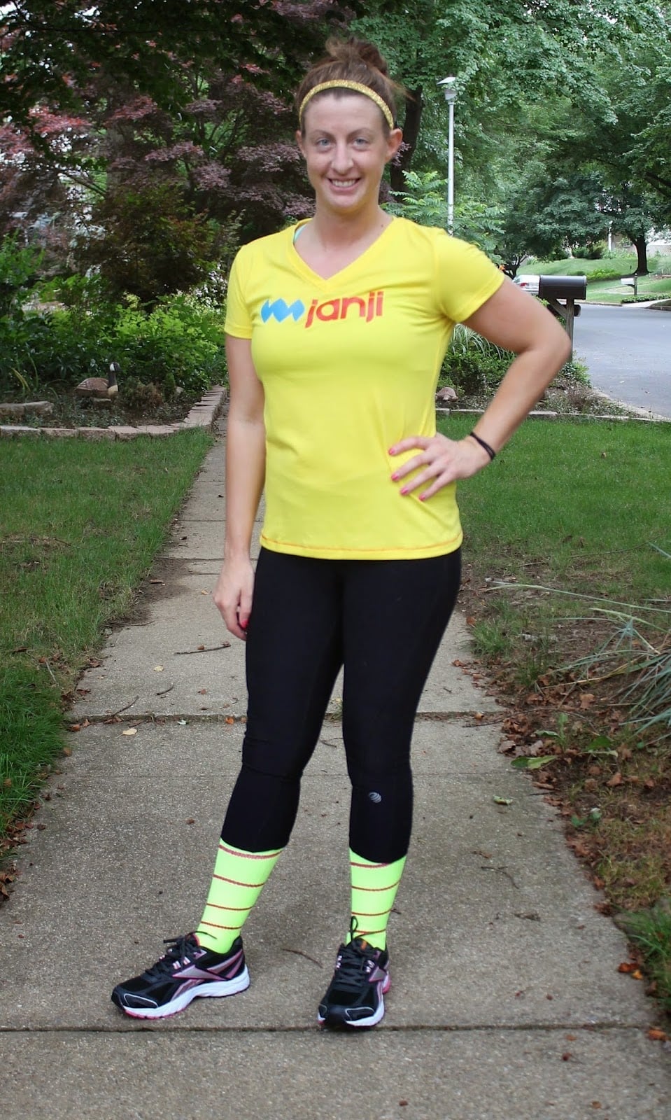 Yellow T-Shirt And Capri Leggings Yellow T-Shirt And Capri Leggings — Running Outfits