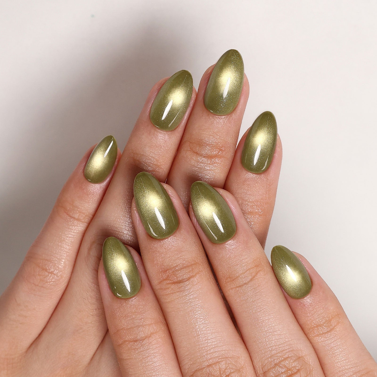 Striking Olive Green Cat-Eye Short Almond Nails Striking Olive Green Cat-Eye Short Almond Nails — Sage Nails