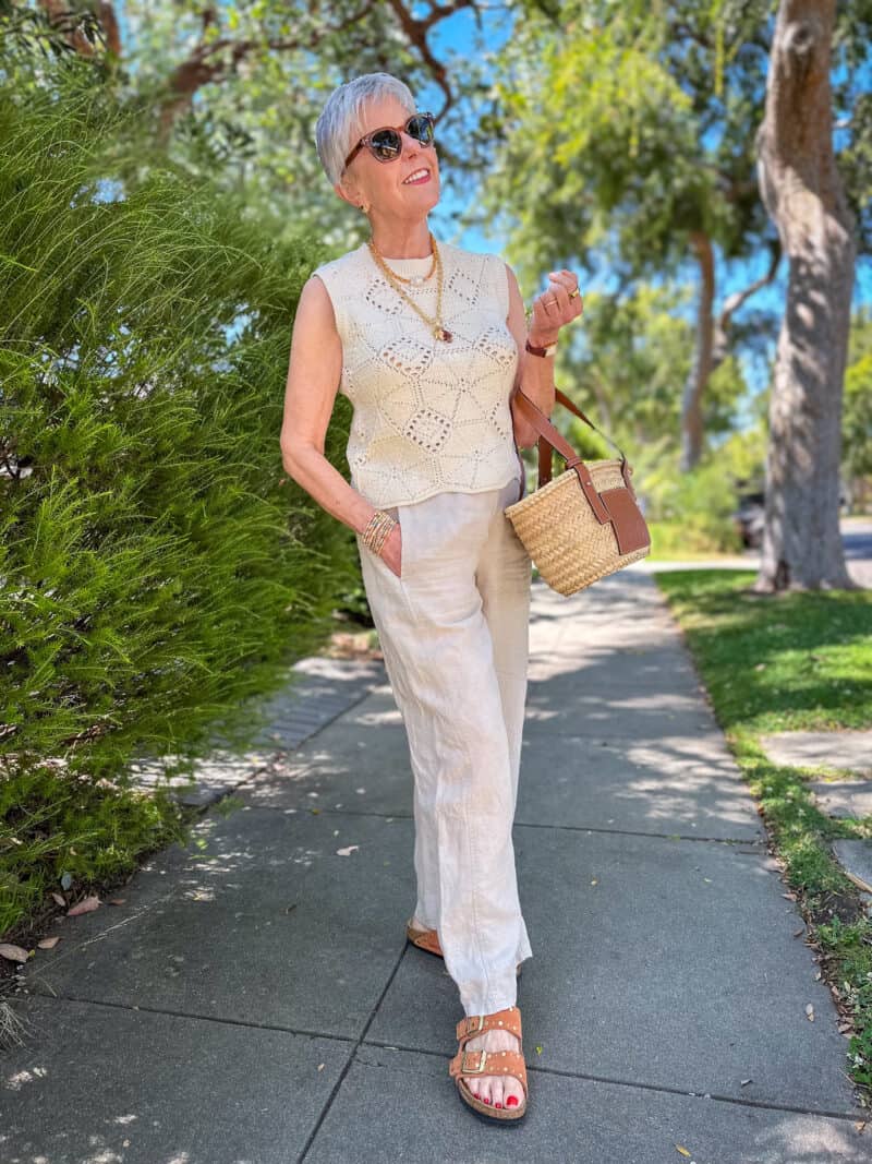 Linen Trousers With Tan Slide Sandals Linen Trousers With Tan Slide Sandals — Sandals Outfits
