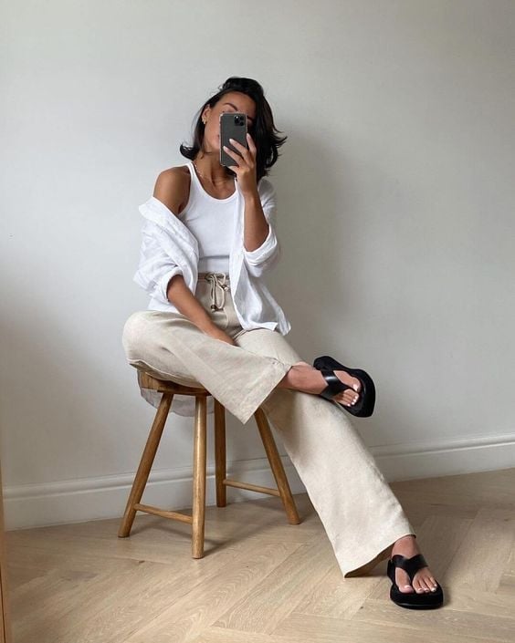 Wide Leg Linen Pants With Black Thong Sandals, A White Tank Top Wide Leg Linen Pants With Black Thong Sandals, A White Tank Top — Sandals Outfits