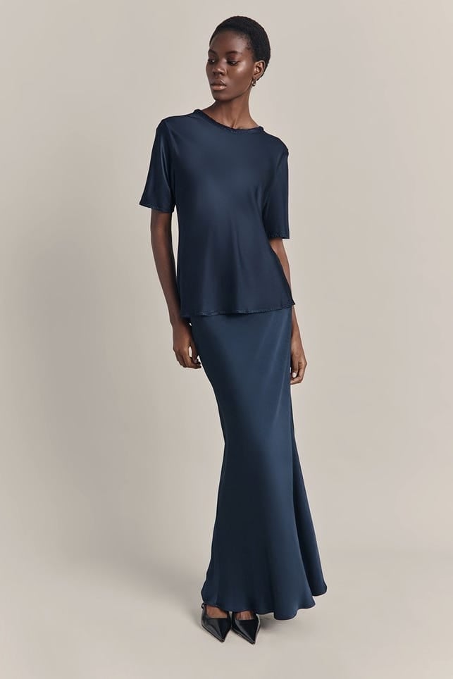 Navy Blue Satin Column Skirt With Matching Top Navy Blue Satin Column Skirt With Matching Top — Satin Skirt Outfits