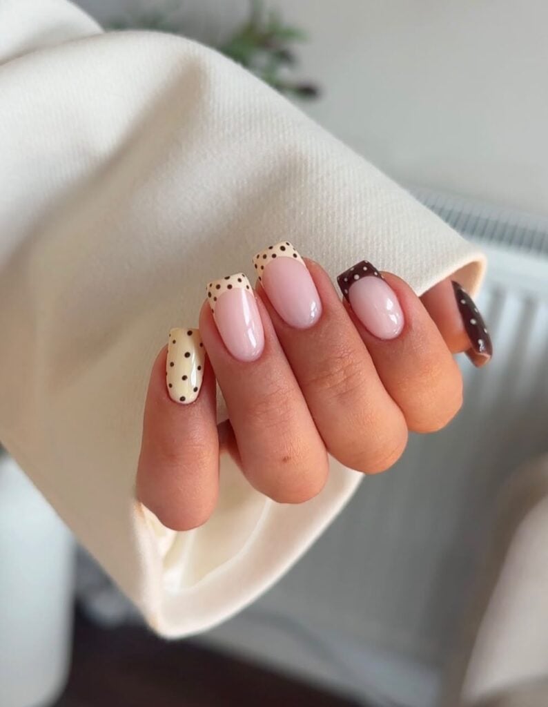 Short Square Polka Dot French Tip Nails Short Square Polka Dot French Tip Nails — School Nails