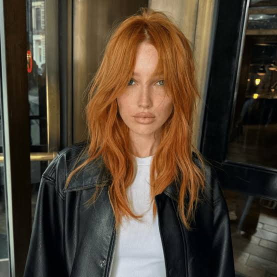 Collarbone Shag With Vibrant Copper And Curtain Bangs Collarbone Shag With Vibrant Copper And Curtain Bangs — Shag Hairstyles