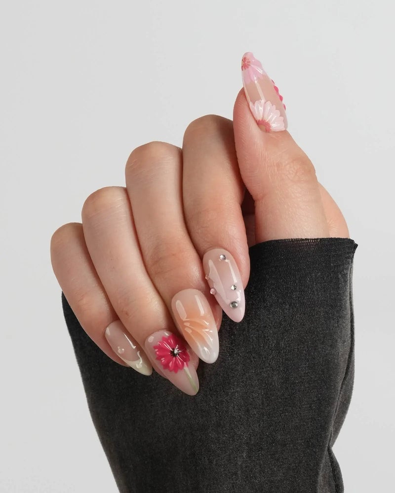 3D Floral Embellished Short Almond Nails 3D Floral Embellished Short Almond Nails — Short Acrylic Nails