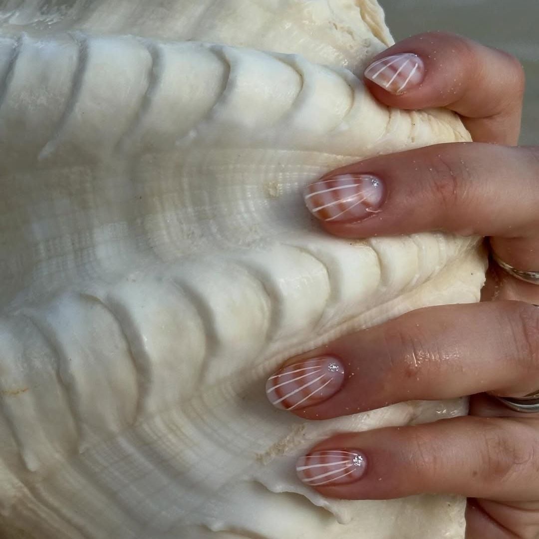 Seashell Pattern Short Oval Nails Seashell Pattern Short Oval Nails — Short Acrylic Nails