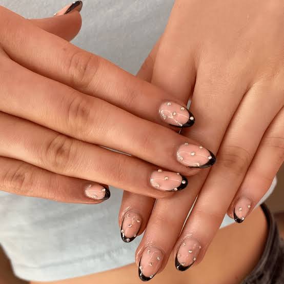 Black French Rhinestone Short Almond Nails Black French Rhinestone Short Almond Nails — Short Acrylic Nails