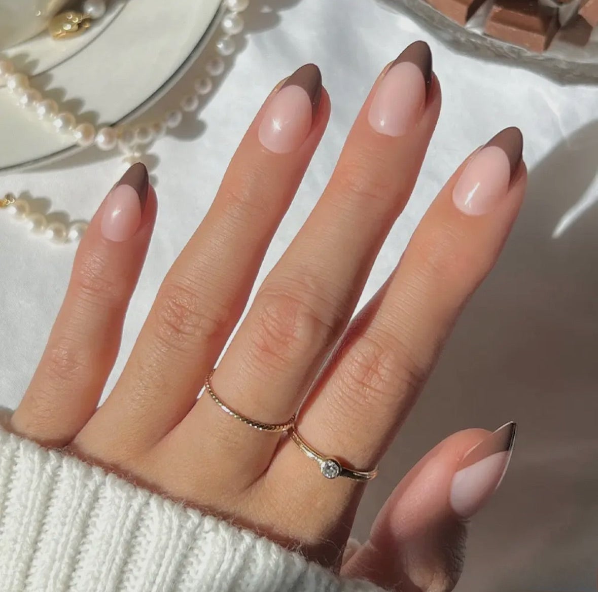 Glossy Brown French Tip Short Almond Nails Glossy Brown French Tip Short Almond Nails