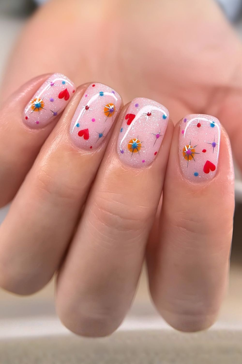 Scattered Decal Short Oval Nails Scattered Decal Short Oval Nails — Short Cute Nails