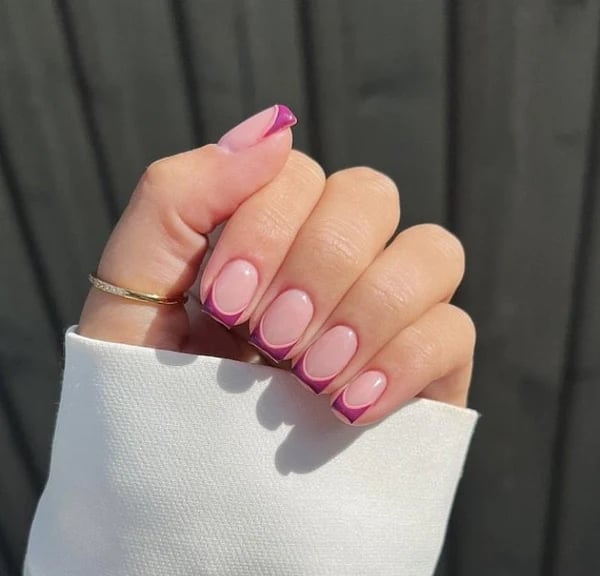 Deep Purple French Short Soft Square Nails Deep Purple French Short Soft Square Nails — Short French Tip Nails