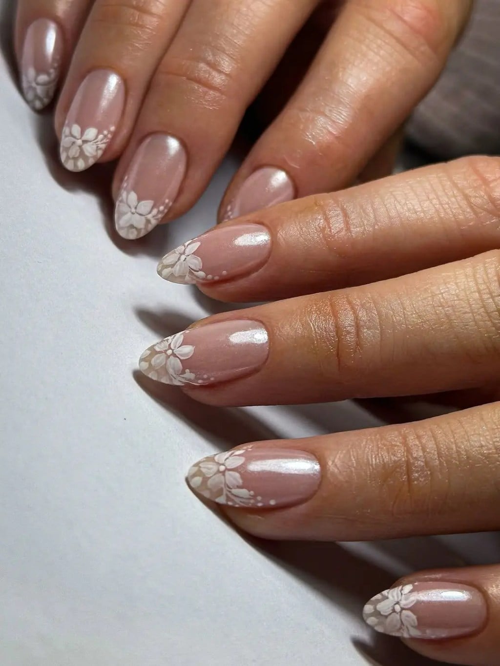 Perfect White French Short Oval Nails Perfect White French Short Oval Nails — Short French Tip Nails