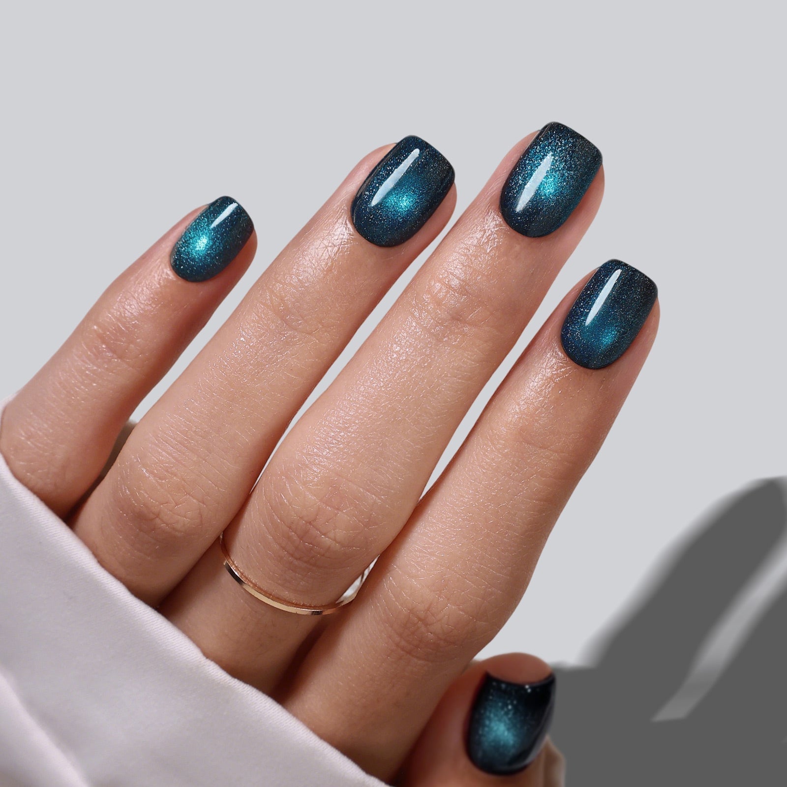 Deep Teal Cat Eye Short Square Nails Deep Teal Cat Eye Short Square Nails — Short Gel Nails