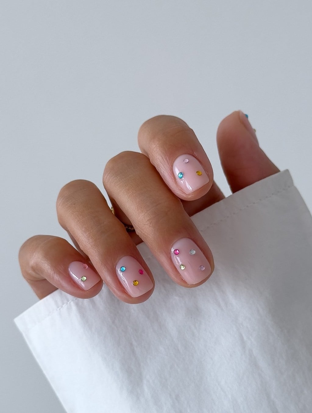 Milky Pink Rhinestone Short Soft Square Nails Milky Pink Rhinestone Short Soft Square Nails — Short Gel Nails
