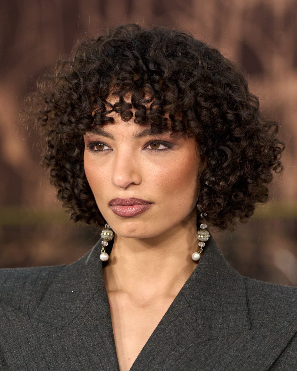 Layered Chin Bob Defined Curls Short Fringe Layered Chin Bob Defined Curls Short Fringe — Short Hair