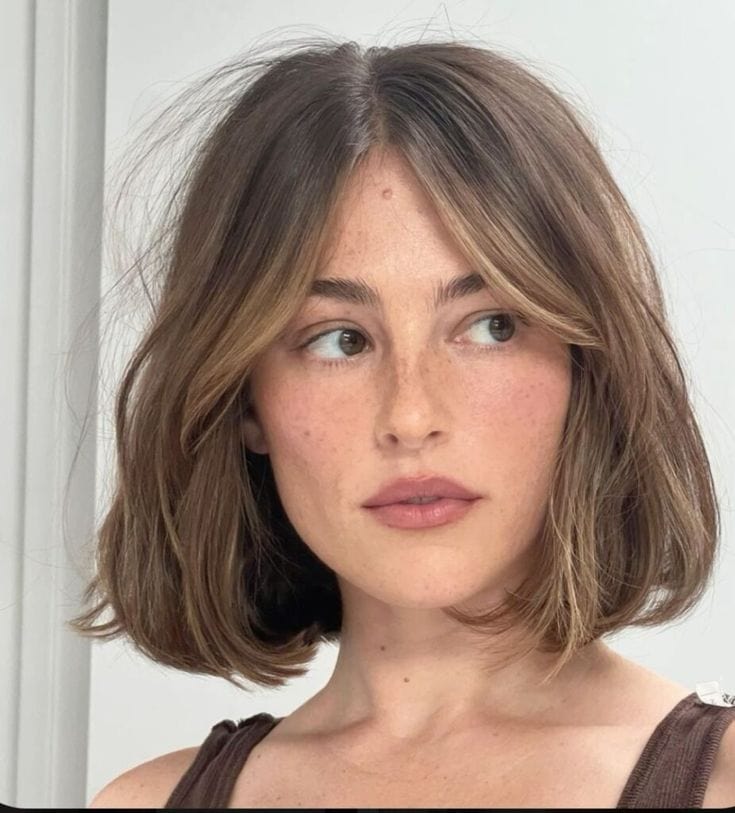 Collarbone Bob With Soft Layers And Curtain Bangs Collarbone Bob With Soft Layers And Curtain Bangs — Short Hair
