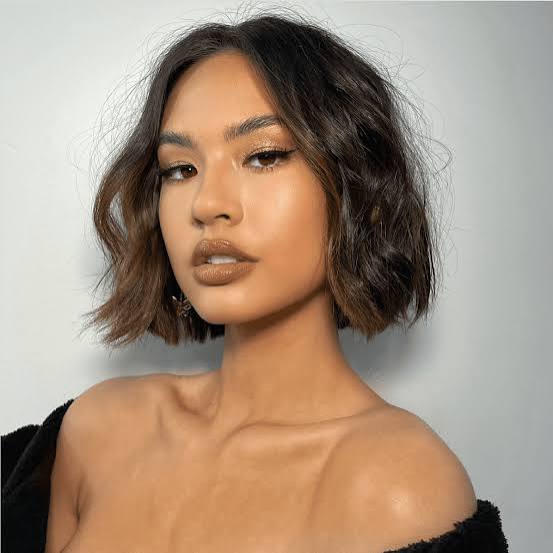 Wavy Bob Collarbone Loose Waves Wavy Bob Collarbone Loose Waves — Short Hair