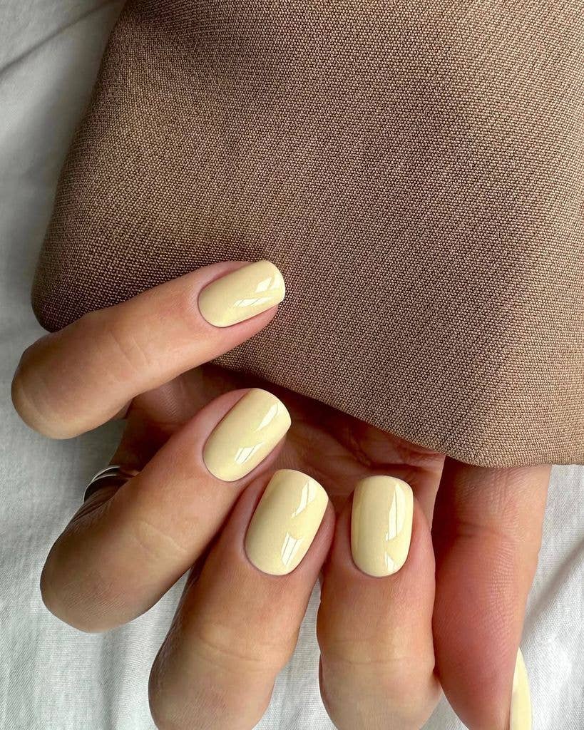 Solid Glossy Pastel Yellow Nails Solid Glossy Pastel Yellow Nails — Short Nails