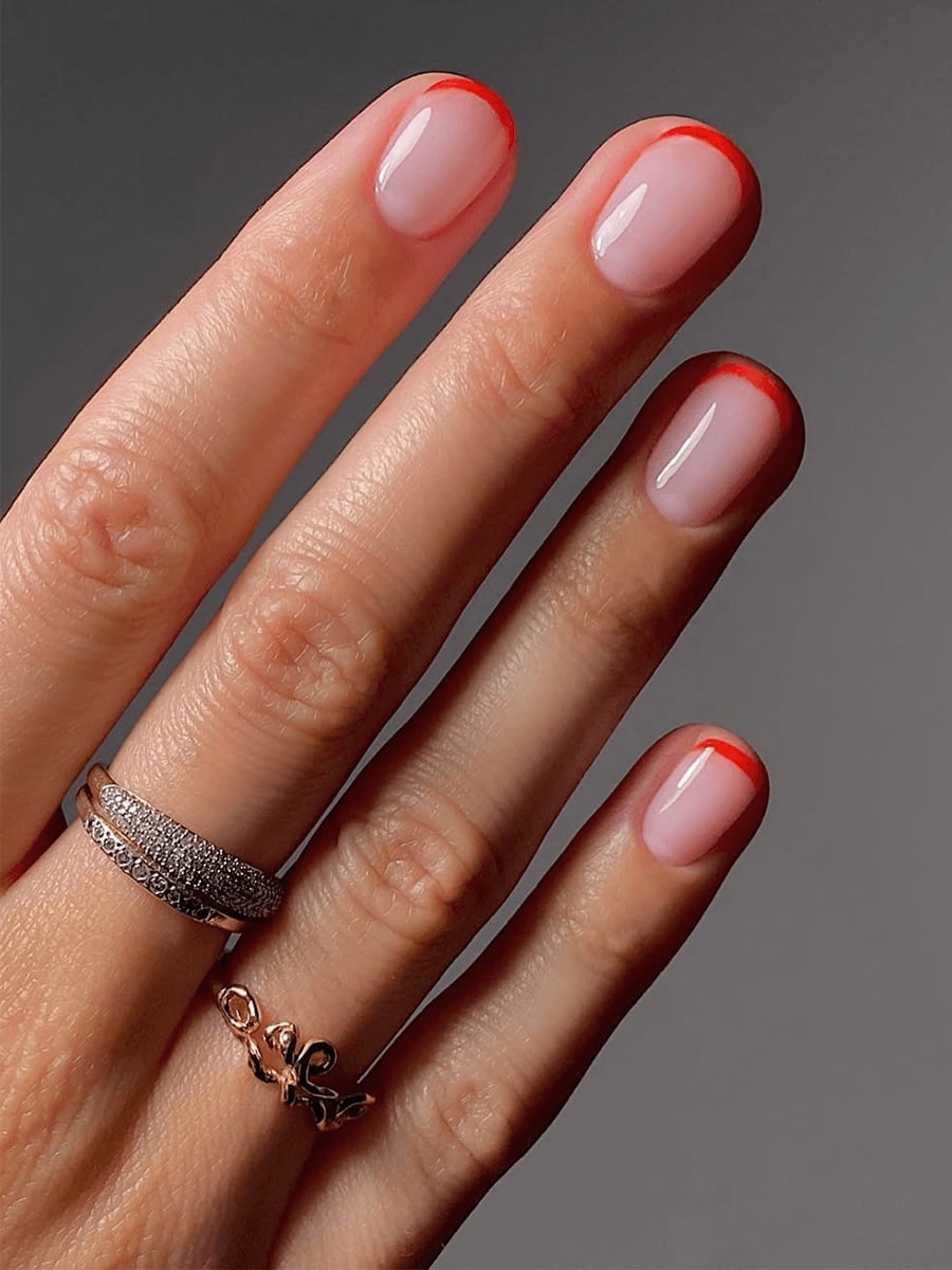 Red Line Accent Short Almond Nails Red Line Accent Short Almond Nails — Short Nails