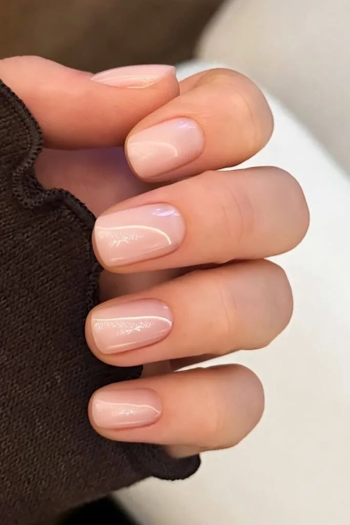 Sheer Pink Gradient Short Almond Nails Sheer Pink Gradient Short Almond Nails — Short Natural Nails