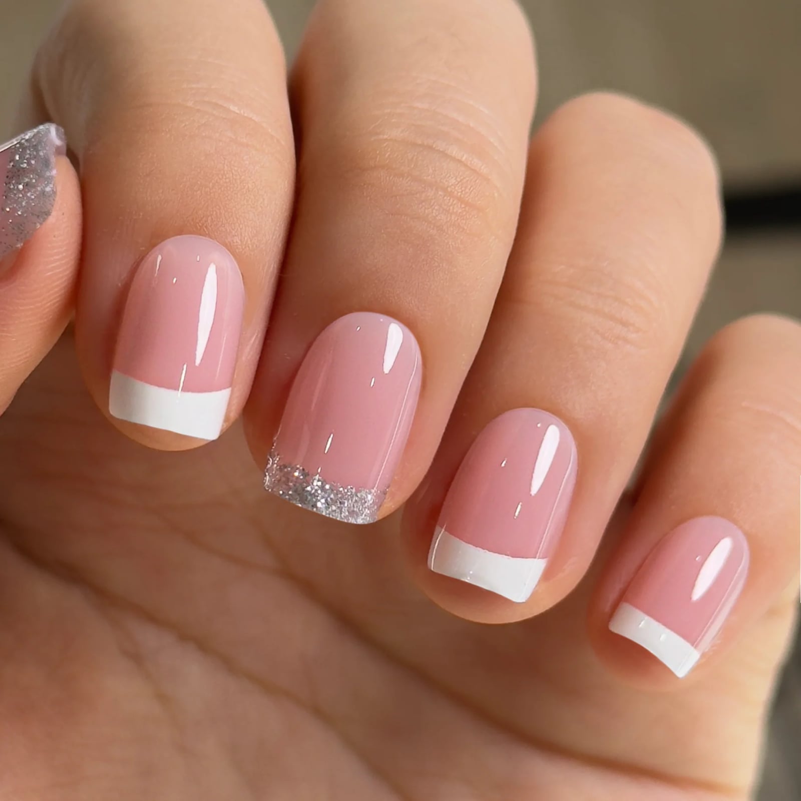 Short Square French With Cuticle Glitter Line Short Square French With Cuticle Glitter Line — Short Square Nails