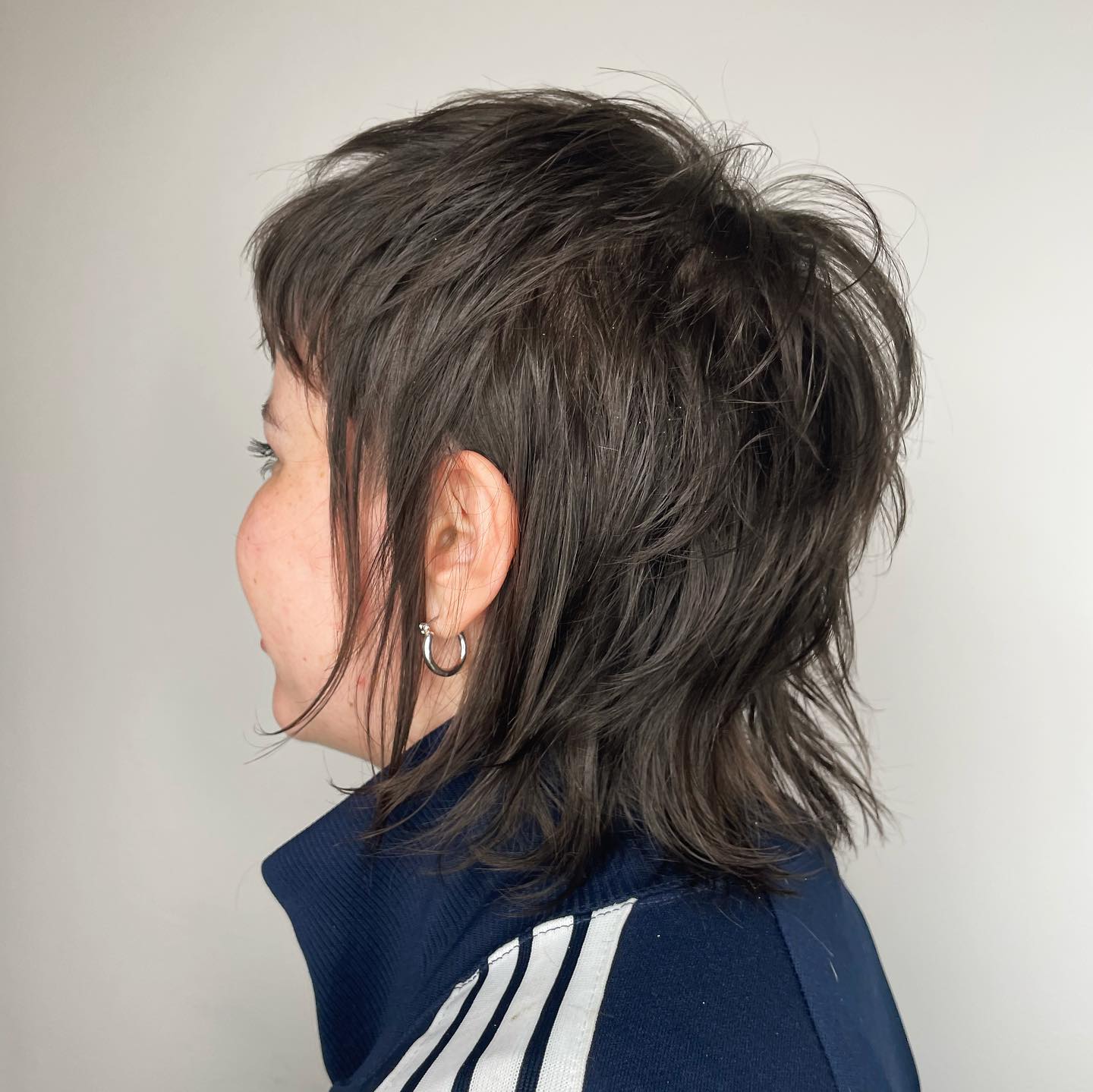 Chin Length Wolf Cut With Undercut And Blunt Bangs Chin Length Wolf Cut With Undercut And Blunt Bangs — Short Wolf Cut