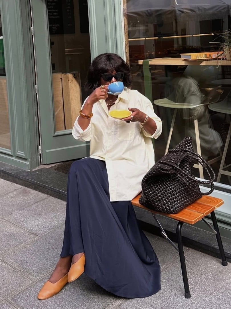 Cream Button-Down with Flowing Navy Pants Cream Button-Down with Flowing Navy Pants — Simple Outfits